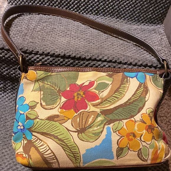Like new small floral shoulder bag. Super cute bag multi color. - Picture 2 of 11